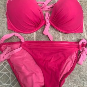 Victoria’s Secret bikini